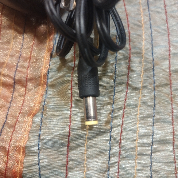 RCA. AC Adapter class 2 power supply ( Model KU1B-120-0100D ) output 12V - Picture 2 of 4